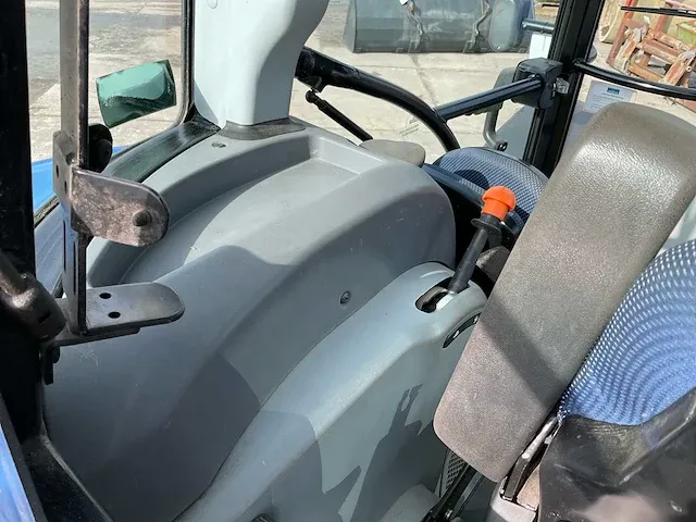 2017 new holland t5.85 vierwielaangedreven landbouwtractor - afbeelding 15 van  36