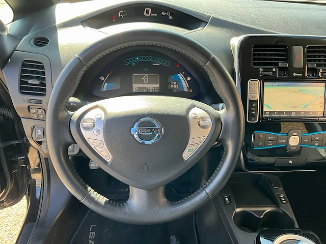2017 nissan leaf 30kwh personenauto - afbeelding 8 van  28