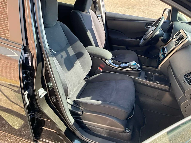 2017 nissan leaf 30kwh personenauto - afbeelding 15 van  28