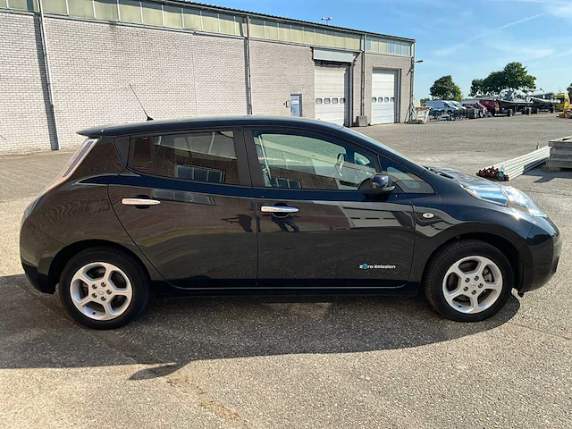 2017 nissan leaf 30kwh personenauto - afbeelding 23 van  28