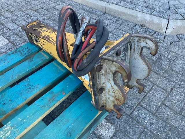 2017 o.m.p om100p8 hydraulische sloophamer - afbeelding 3 van  6