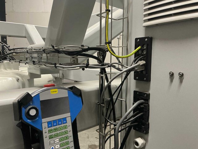 2017 omron quattro 650h parallelle robot in stalen frame - afbeelding 7 van  30