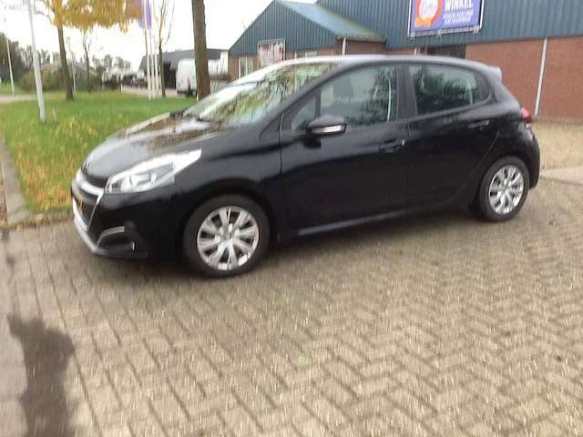2017 peugeot 208 1.2 puret. blue lion personenauto - afbeelding 1 van  14