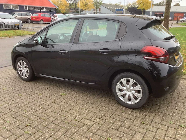 2017 peugeot 208 1.2 puret. blue lion personenauto - afbeelding 9 van  14