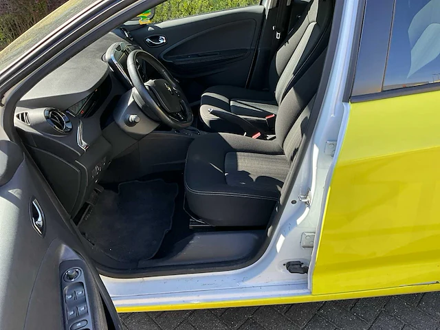2017 renault zoe r90 intens 41 kwh personenauto - afbeelding 14 van  23