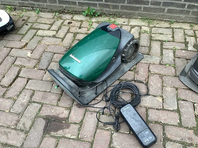 2017 robomow rc304 robotmaaier - afbeelding 1 van  3