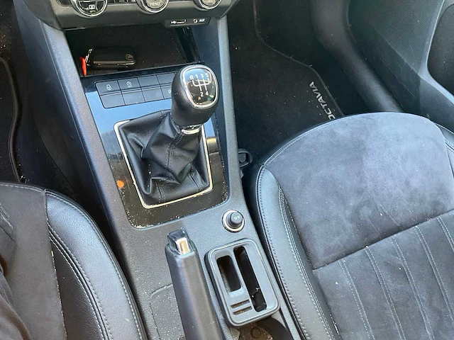 2017 skoda octavia combi 1.6 tdi greentech style business personenauto - afbeelding 17 van  23