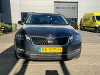2017 skoda octavia combi 1.6 tdi greentech style business personenauto - afbeelding 2 van  23