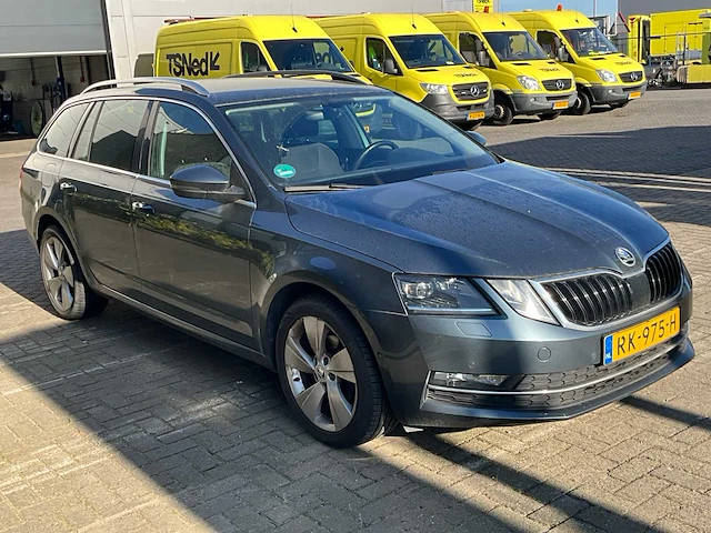 2017 skoda octavia combi 1.6 tdi greentech style business personenauto - afbeelding 3 van  23