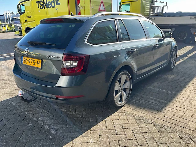 2017 skoda octavia combi 1.6 tdi greentech style business personenauto - afbeelding 5 van  23