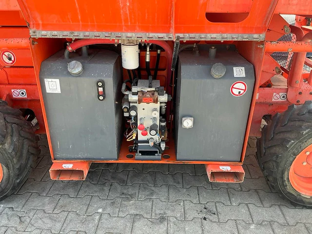 2017 skyjack sj 6826rt hoogwerker 4x4 - afbeelding 13 van  32