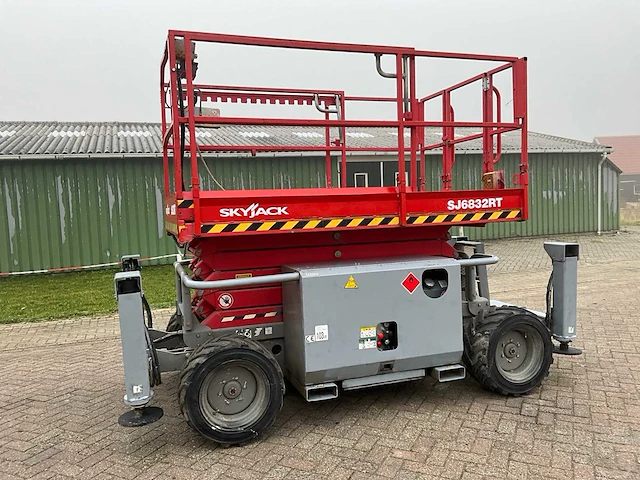 2017 skyjack sj6832rt hoogwerker - afbeelding 1 van  19