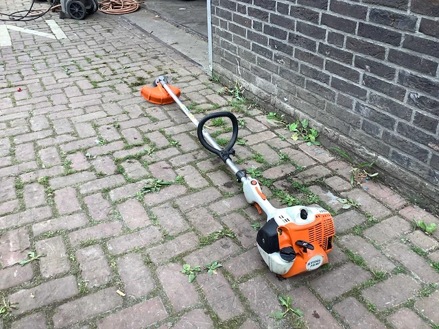2017 stihl fs55 bosmaaier - afbeelding 1 van  4