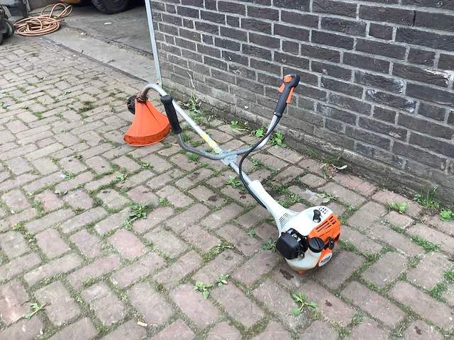 2017 stihl fs55 bosmaaier - afbeelding 1 van  4