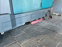 2017 tennant m17 zelfrijdende veeg / schrobmachine - afbeelding 29 van  32