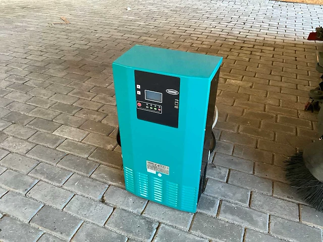 2017 tennant m17 zelfrijdende veeg / schrobmachine - afbeelding 10 van  32