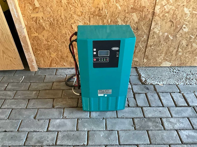 2017 tennant m17 zelfrijdende veeg / schrobmachine - afbeelding 28 van  32
