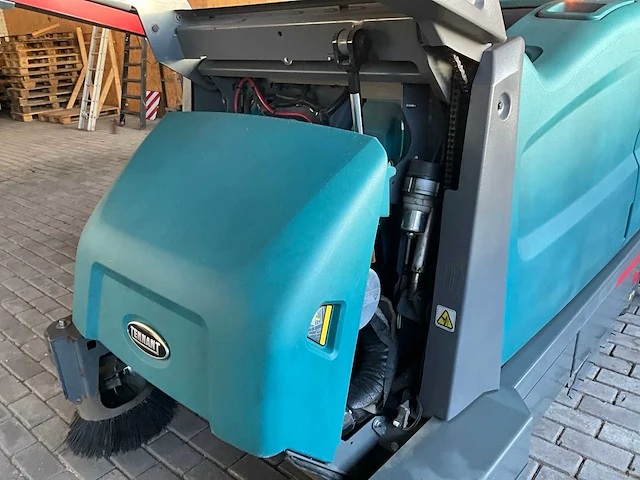 2017 tennant m17 zelfrijdende veeg / schrobmachine - afbeelding 32 van  32