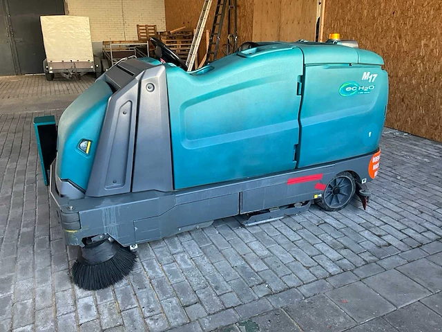 2017 tennant m17 zelfrijdende veeg / schrobmachine - afbeelding 5 van  32