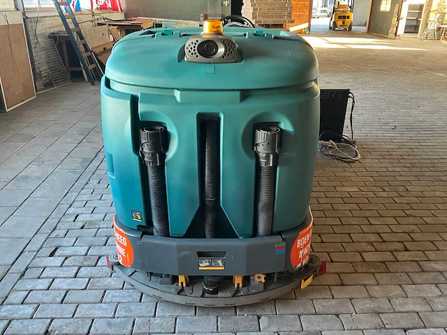 2017 tennant m17 zelfrijdende veeg / schrobmachine - afbeelding 7 van  32