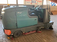 2017 tennant m17 zelfrijdende veeg / schrobmachine - afbeelding 9 van  32