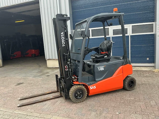 2017 toyota 8fbm16t vorkheftruck - afbeelding 1 van  14