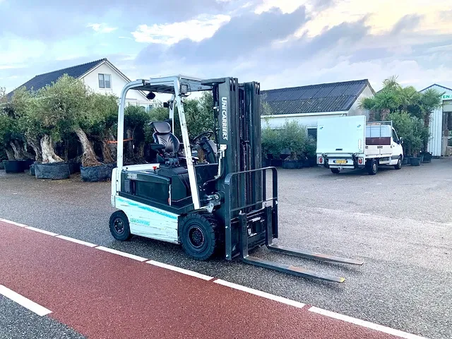 2017 unicarriers 1q2l25q vorkheftruck - afbeelding 22 van  27