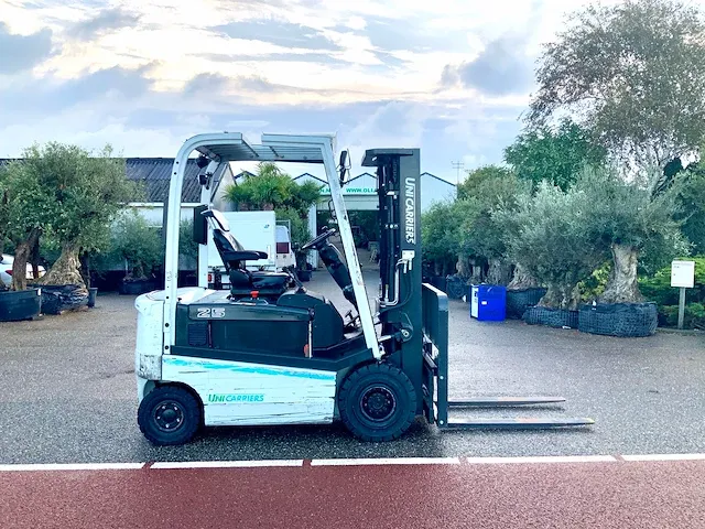 2017 unicarriers 1q2l25q vorkheftruck - afbeelding 23 van  27