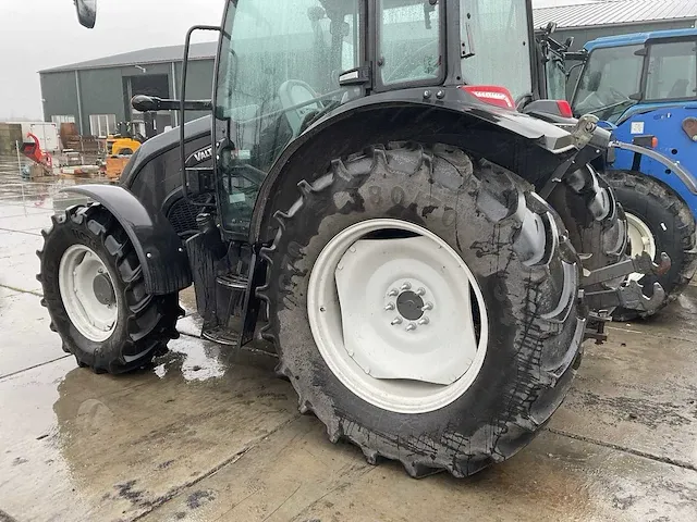 2017 valtra a-serie vierwielaangedreven landbouwtractor - afbeelding 14 van  18