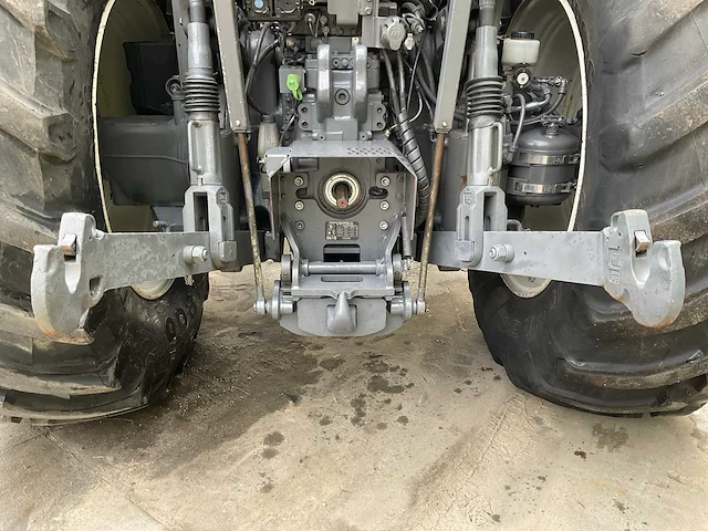 2017 valtra t174e active vierwielaangedreven landbouwtractor - afbeelding 9 van  39