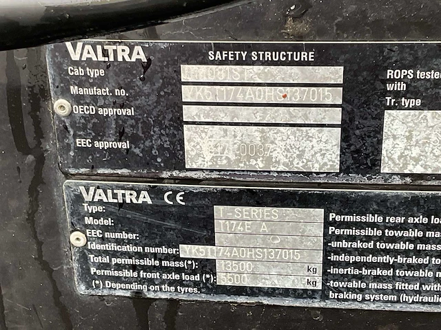 2017 valtra t174e active vierwielaangedreven landbouwtractor - afbeelding 11 van  39