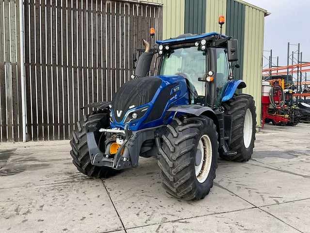 2017 valtra t174e active vierwielaangedreven landbouwtractor - afbeelding 12 van  39
