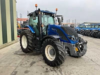 2017 valtra t174e active vierwielaangedreven landbouwtractor - afbeelding 34 van  39