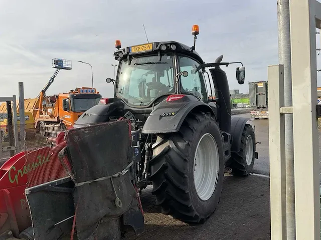2017 valtra t234 direct smart touch vierwielaangedreven landbouwtractor met omkeerinrichting - afbeelding 4 van  54
