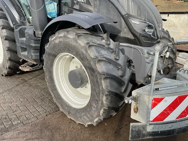 2017 valtra t234 direct smart touch vierwielaangedreven landbouwtractor met omkeerinrichting - afbeelding 13 van  54