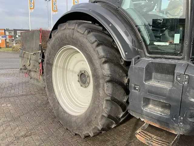 2017 valtra t234 direct smart touch vierwielaangedreven landbouwtractor met omkeerinrichting - afbeelding 16 van  54