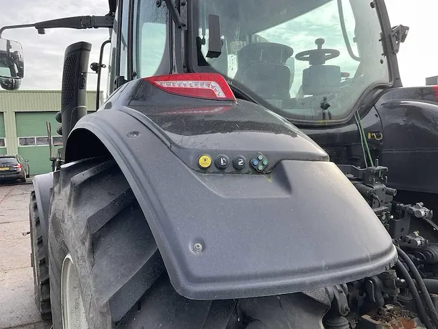 2017 valtra t234 direct smart touch vierwielaangedreven landbouwtractor met omkeerinrichting - afbeelding 25 van  54