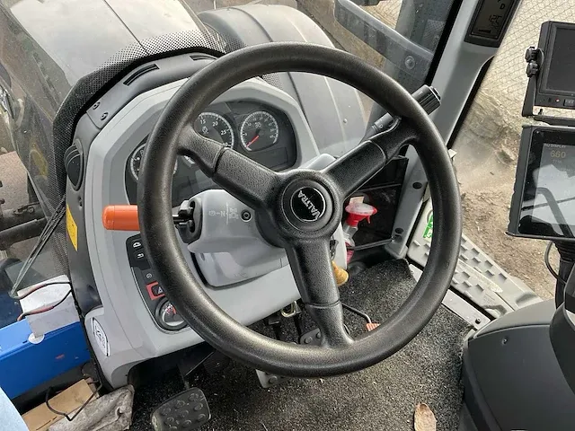 2017 valtra t234 direct smart touch vierwielaangedreven landbouwtractor met omkeerinrichting - afbeelding 33 van  54