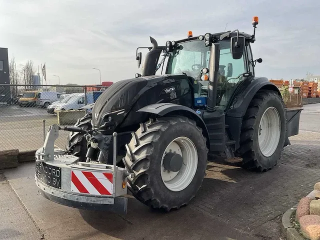 2017 valtra t234 direct smart touch vierwielaangedreven landbouwtractor met omkeerinrichting - afbeelding 23 van  54