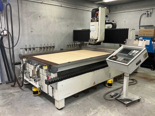 2017 vaskon m3015 cnc freesmachine - afbeelding 1 van  22