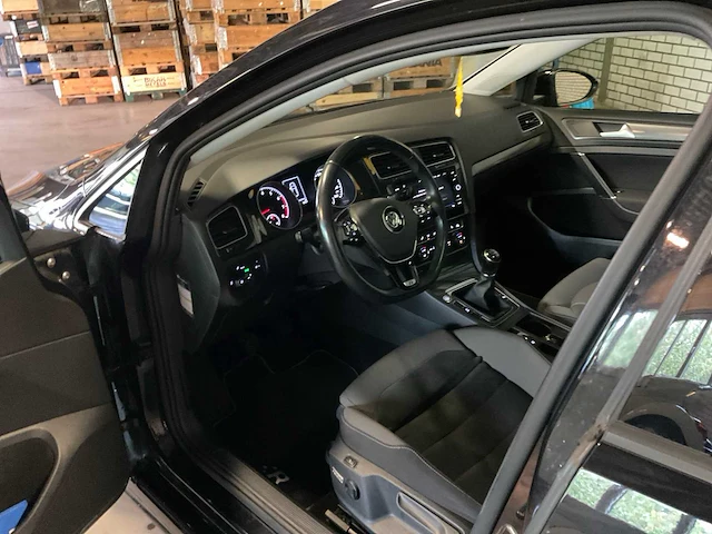 2017 volkswagen golf 7.5 highline business r personenauto - afbeelding 9 van  35