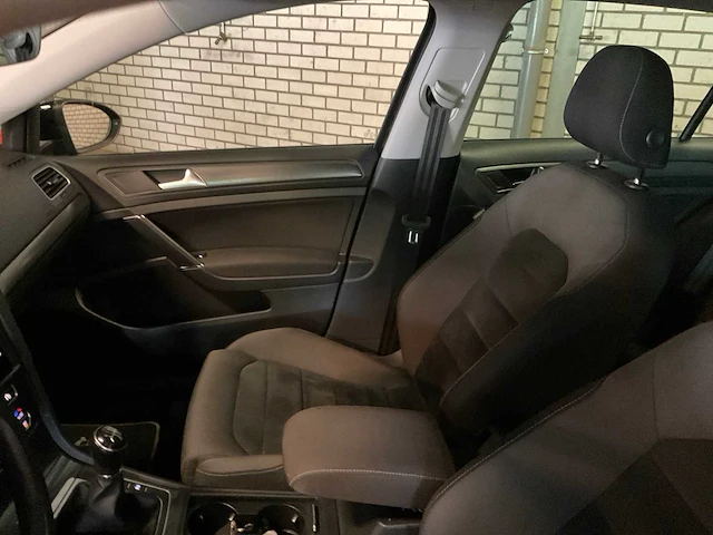 2017 volkswagen golf 7.5 highline business r personenauto - afbeelding 20 van  35