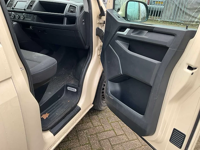 2017 volkswagen transporter kombi caravelle tdi bedrijfswagen - afbeelding 10 van  35