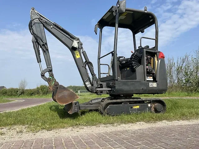 2017 volvo ec18d minigraafmachine - afbeelding 1 van  24