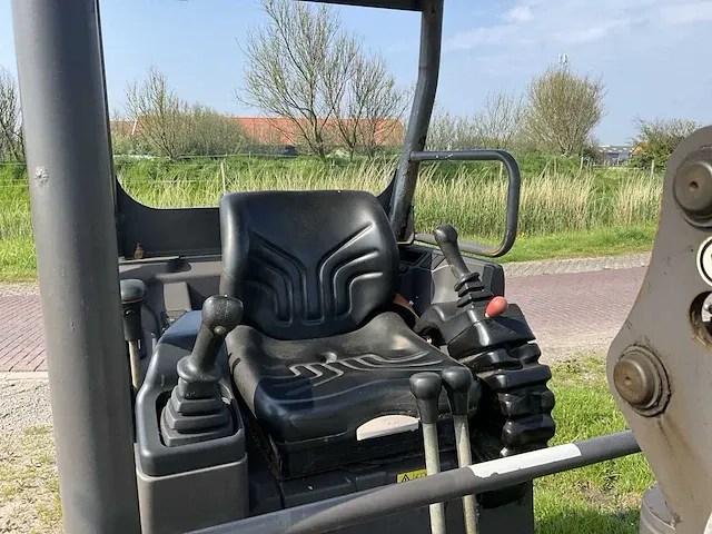 2017 volvo ec18d minigraafmachine - afbeelding 15 van  24