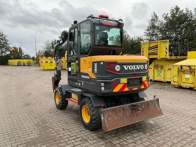 2017 volvo ew60e banden graafmachine - afbeelding 23 van  35