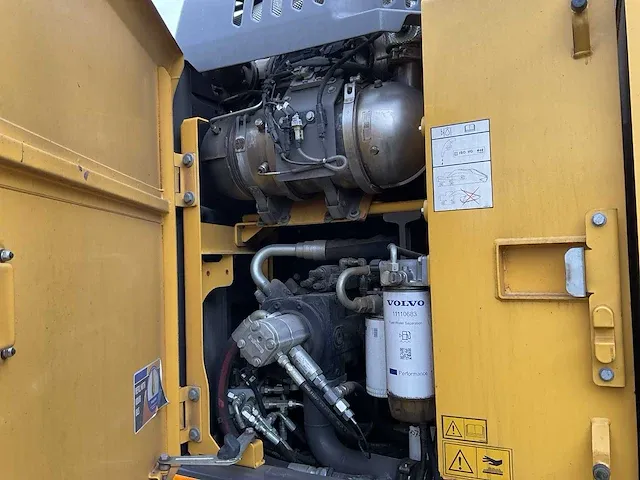 2017 volvo ewr150e banden graafmachine - afbeelding 17 van  39