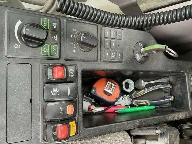 2017 volvo ewr150e banden graafmachine - afbeelding 26 van  39