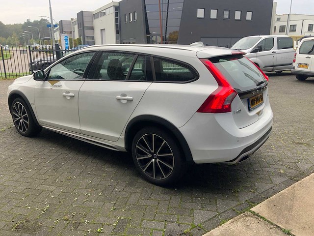 2017 volvo v60 cross country personenauto - afbeelding 21 van  26