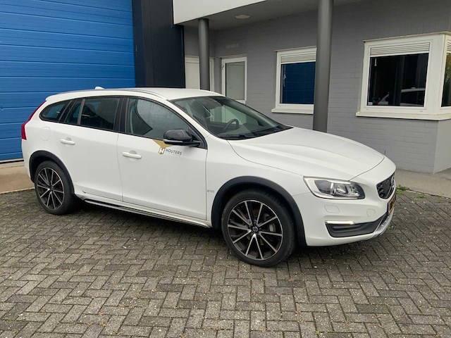 2017 volvo v60 cross country personenauto - afbeelding 24 van  26